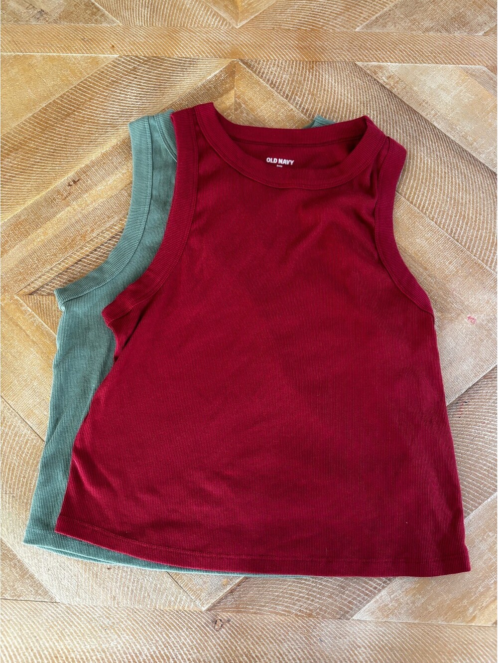 Old Navy Snug Ribbed Cropped Tank Tops XL Set of 2 Gray & Burgundy NWOT